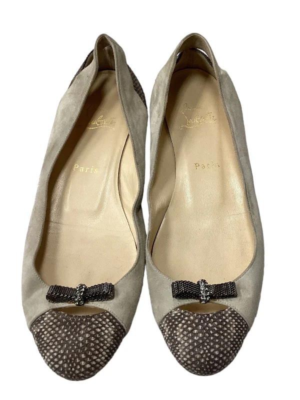 Flats with steady footbed support -Beige Shoes Designer Flats Christian Louboutin, Size 7.5