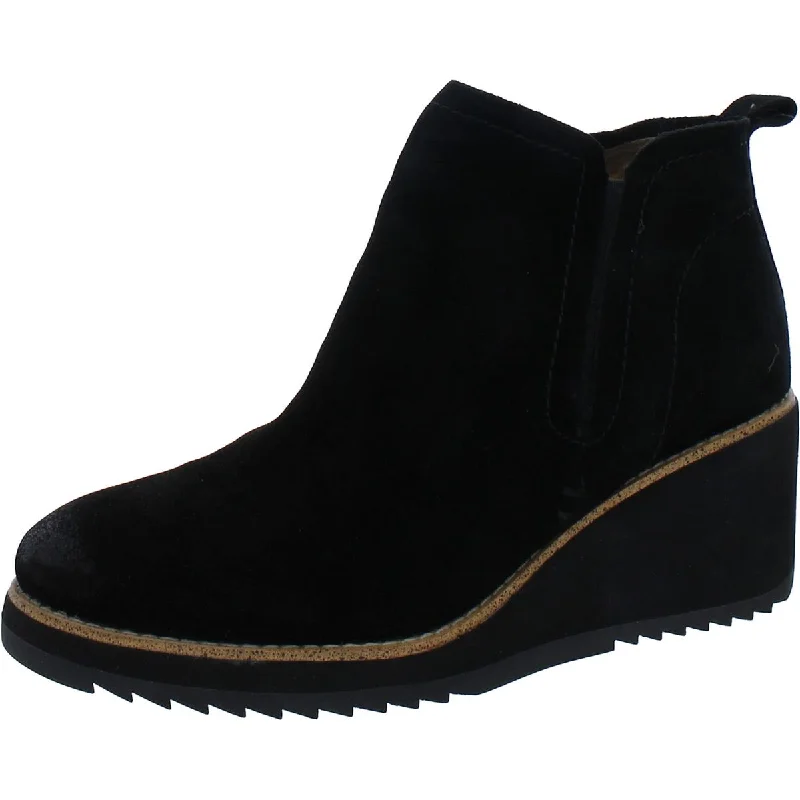 Boots with non-slip sole patterns -Sofft Womens Emeree Leather Ankle Wedge Boots