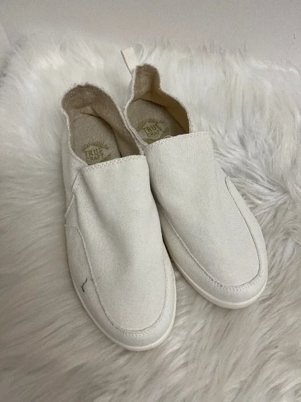 Flats with feather-light midsoles -White Shoes Flats True Craft, Size 6.5