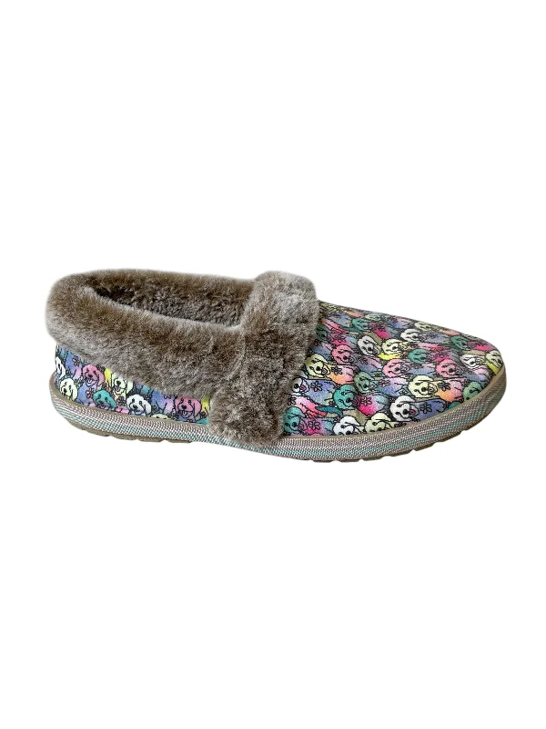 Cheap slippers for thrifty buys -Slippers By Bobs In Multi-colored