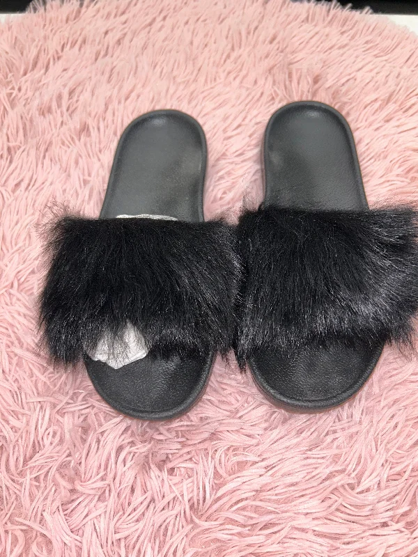 Slippers for mild spring nights -Grey Slippers Ugg, Size 7