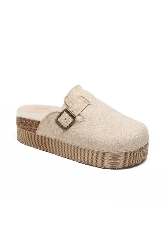 Slippers with thick warmth -BEIGE CHUNKY FLUFFY INSOLE FLATFORM FAUX SUEDE SLIPPERS WITH BUCKLE