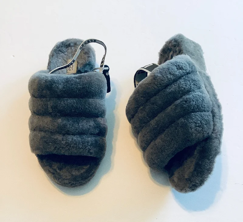 Slippers for digital nomads -Slippers Designer By Ugg In Grey