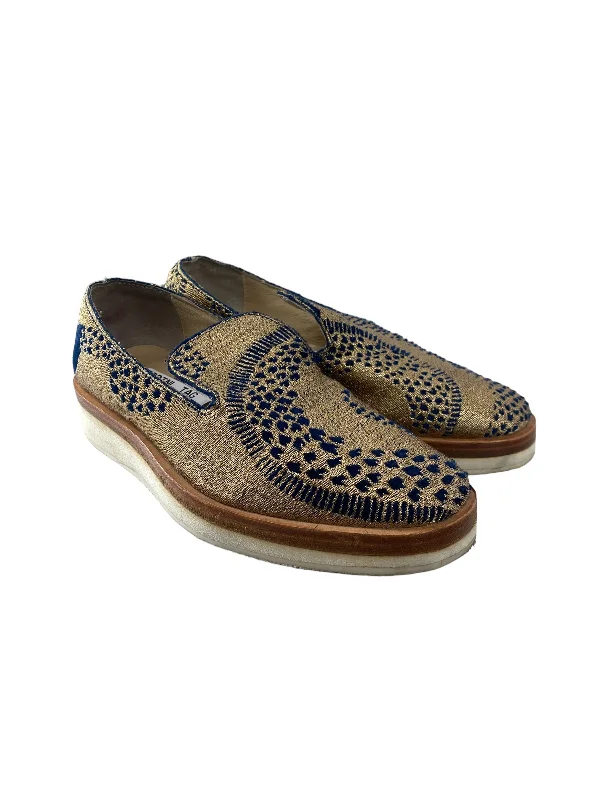 Flats for quiet indoor gatherings -Shoes Flats By Free People In Gold, Size: 6