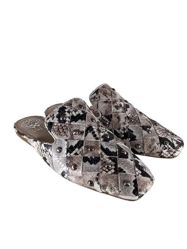 Flats for relaxed day dinners -Snakeskin Print Shoes Flats Vince Camuto, Size 6.5