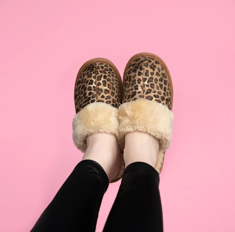 Slippers with plush insoles -Gold Leopard Snooze Fuzzy Slippers