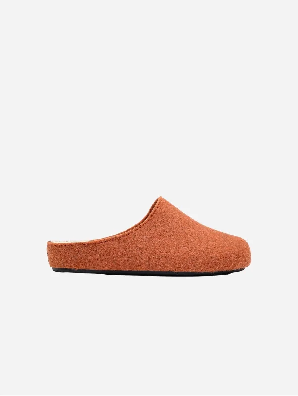 Slippers for morning calm -Date Men's Vegan Mule Slippers | Orange