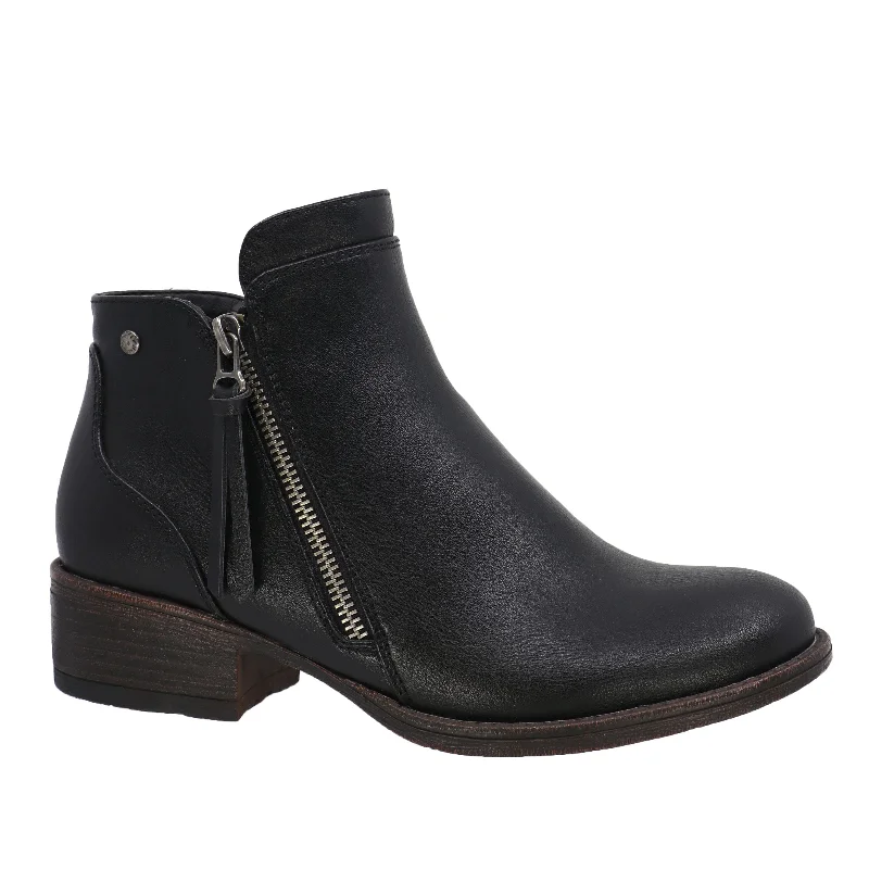 Boots with thick padded interiors -ARIEL