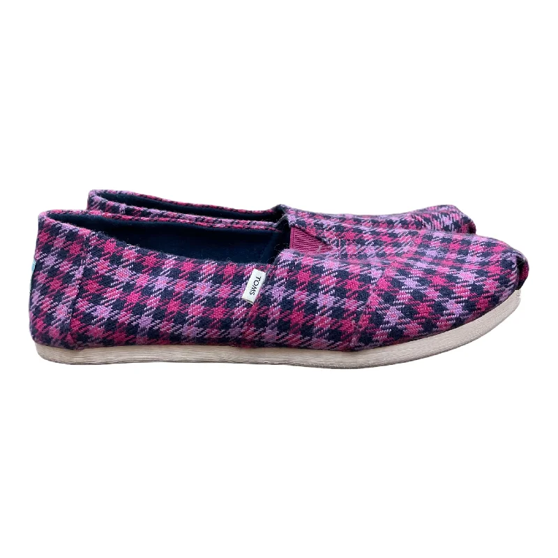 Flats with ornate sole patterns -Pink Shoes Flats By Toms, Size: 9