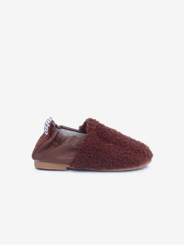 Slippers with lively colors -Alma Vegan Leather & Vegan Shearling Kids Slipper Shoe | Brown