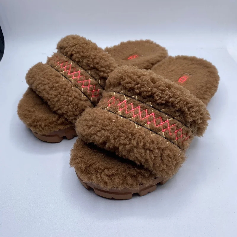 Slippers for mindful buyers -Slippers By Ugg In Brown size 6