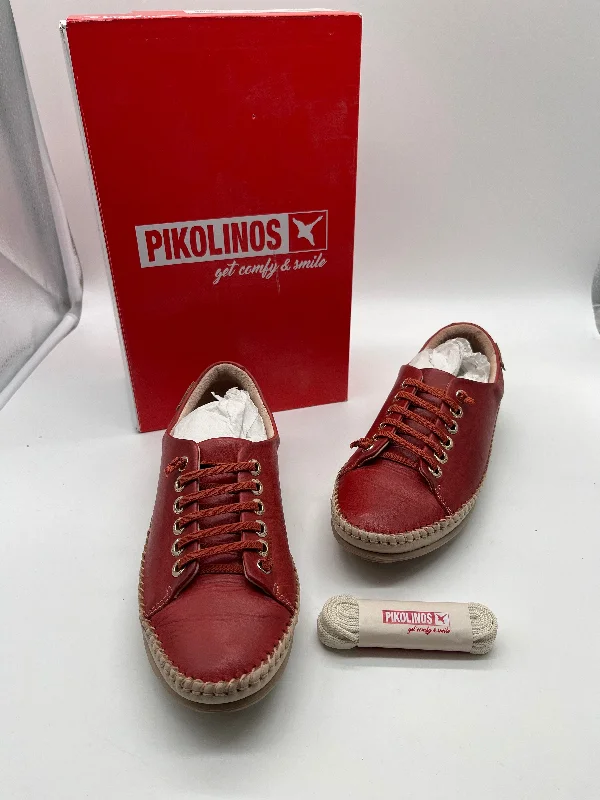 Flats for casual day parties -Red Shoes Flats Pikolinos, Size 6